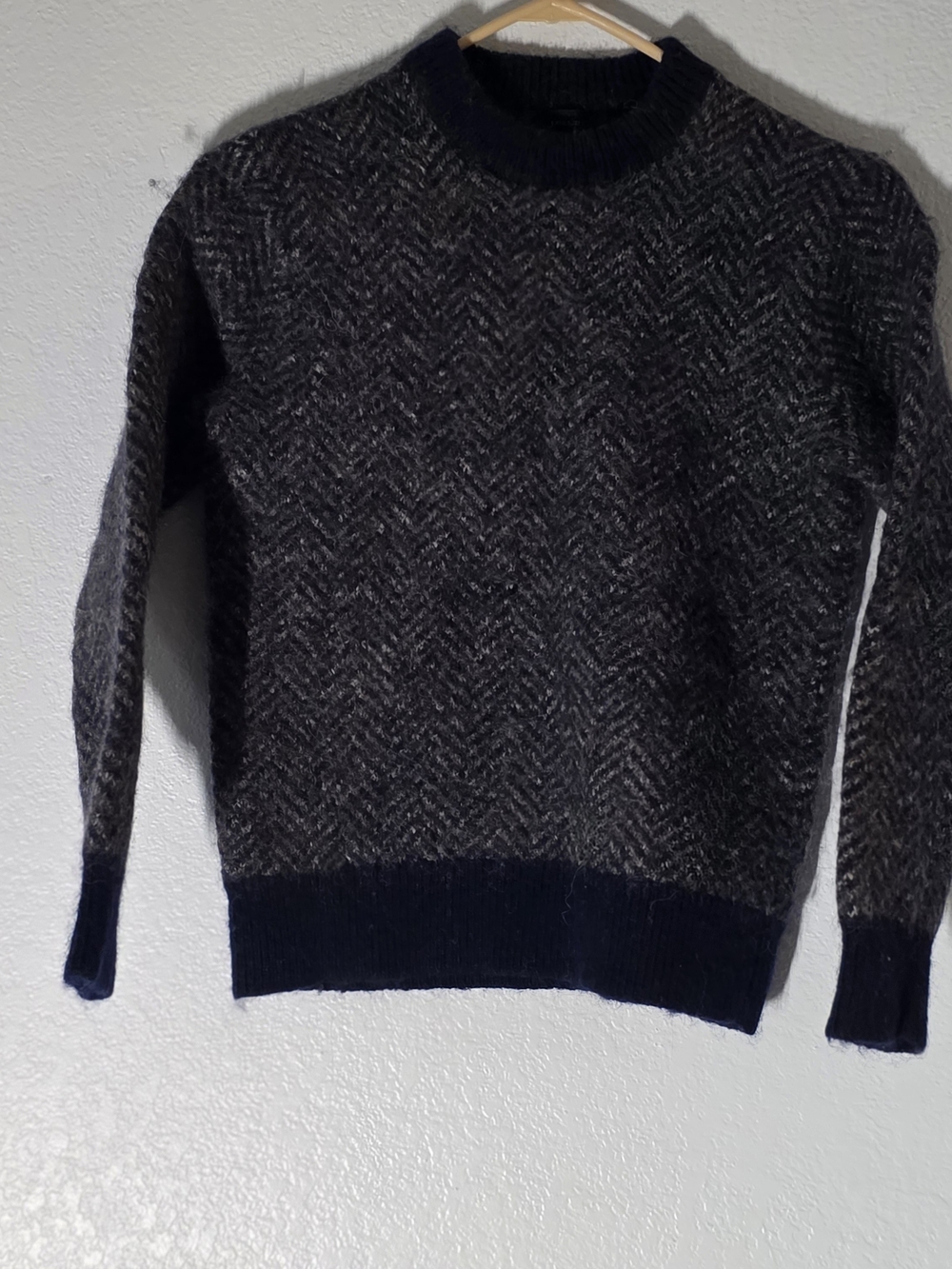 Men's Dark Gray Herringbone Crewneck Sweater